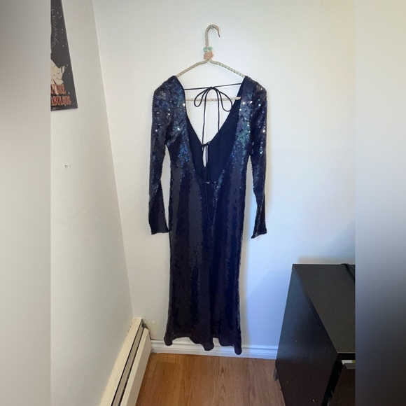 NWT ❤️❤️ Anthropologie Bardot Verona Sequin Maxi Dress In Navy- Size 8 - Picture 5 of 10